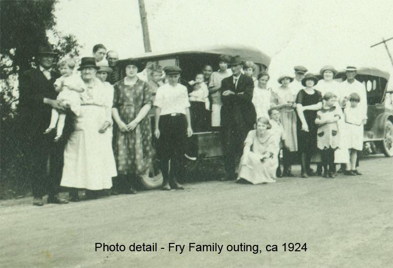 1924 Fry Family group-1-detail1
